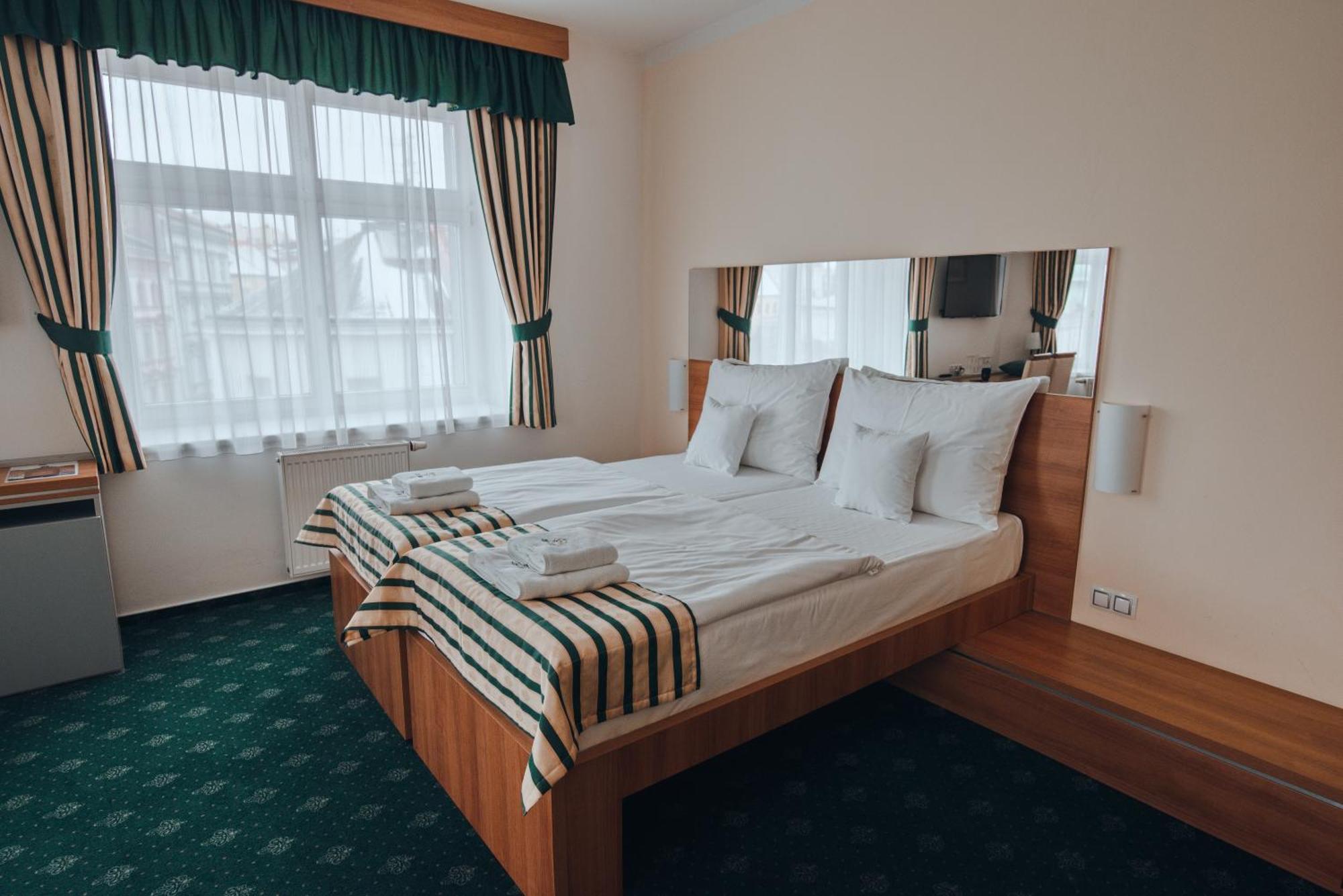 Hotel Grand Hradec Kralove Exterior photo